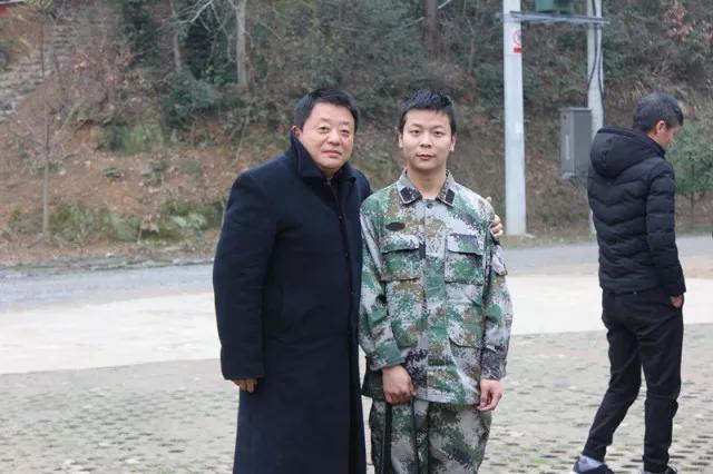 天才少年的堕落与重生